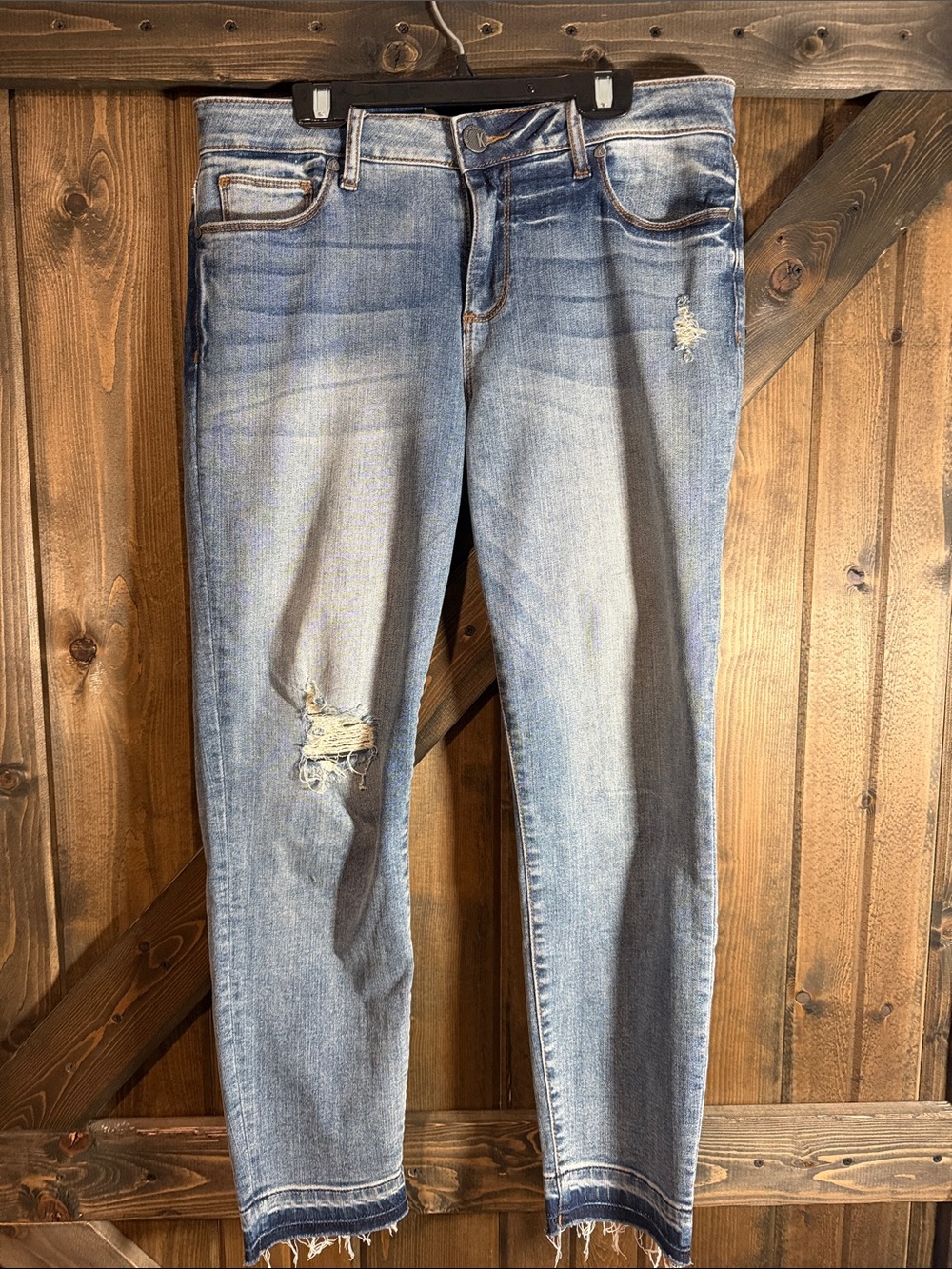 Kut from the Kloth Light Blue Distressed Cropped Jeans